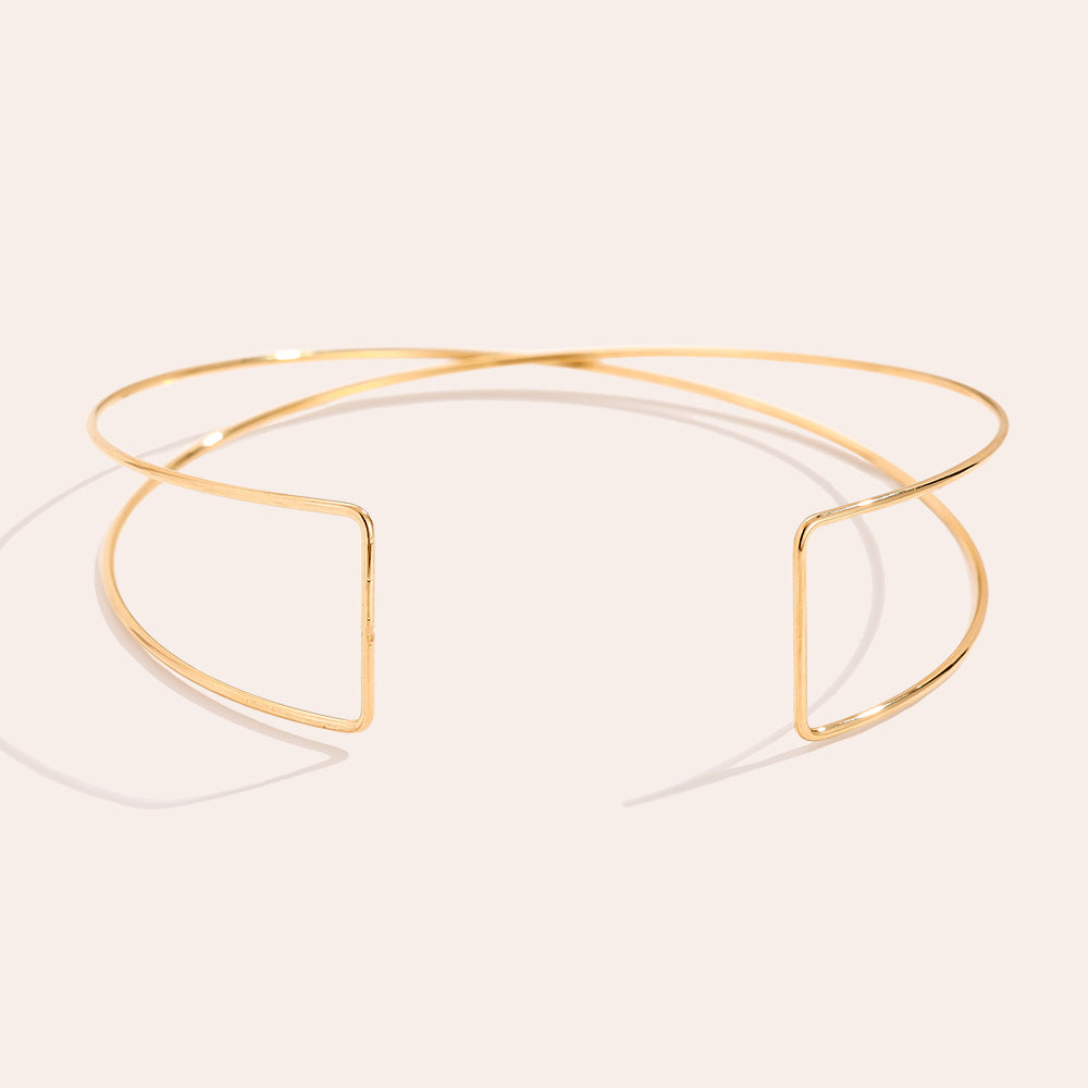 Ischia Armreif in Gold, offener Draht-Cuff mit rechteckigen Enden, Ansicht 2
